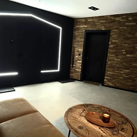 Hunsruecker Tiny Ferien R *